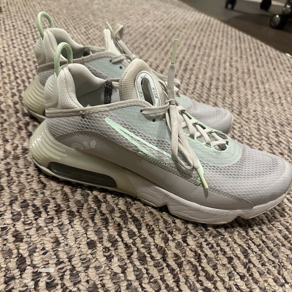 Youth Nike air - Picture 3 of 4